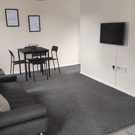 Lovely 1 Bedroom Studio Apartment - מרת'יר טידפיל מראה חיצוני תמונה