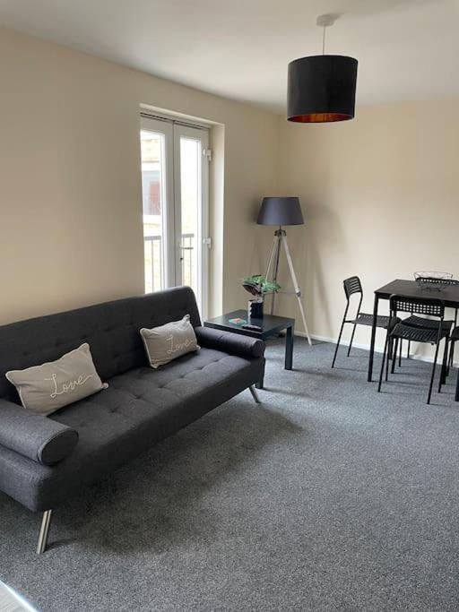 Lovely 1 Bedroom Studio Apartment - מרת'יר טידפיל מראה חיצוני תמונה